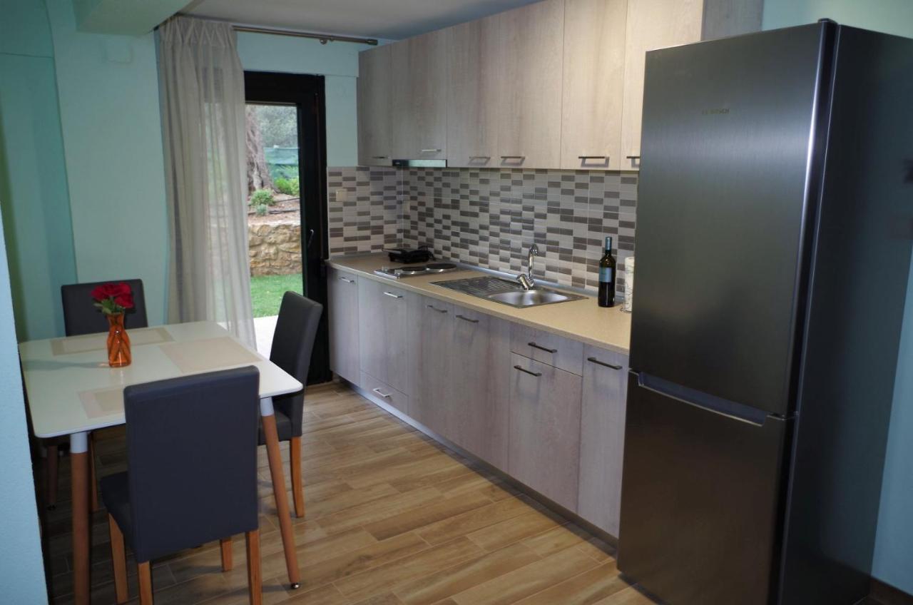 Anesis Luxury Apartments Скала-Сотирос Экстерьер фото